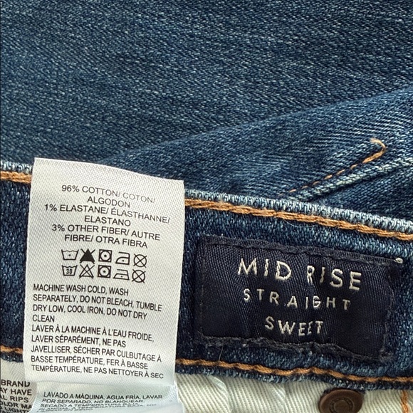 Lucky Brand Mid rise Straight Sweet Dark Blue Jeans - Picture 10 of 10